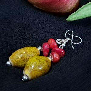 Antik porcelán és Korall fülbevaló 6 cm-es.