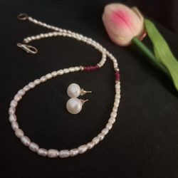   Édesvízi Tenyésztett gyöngy és Rubin nyaklánc és fülbevaló