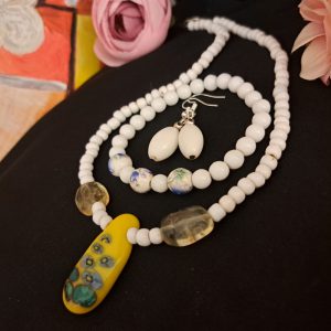 Porcelán nyaklánc + fülbevaló + karkötő, mutatós és elegáns