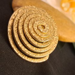 Aranyozott iparművész bross 4 cm-es