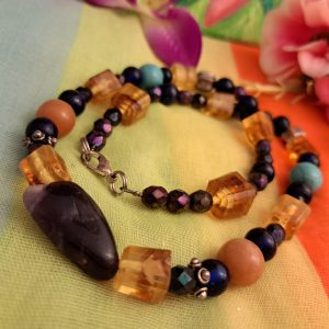 Art deco Borostyán, Ametiszt és drágakő gyöngysor.