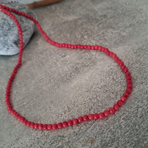 Korall gyöngysor, diszkrét elegancia