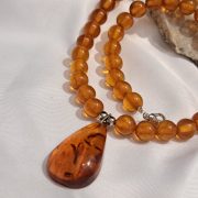 Borostyán gyöngysor, letisztult elegancia 