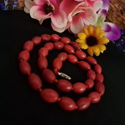 Korall gyöngysor , a bőség és a szerencse köve