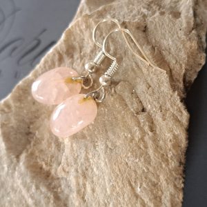 Rózsakvarc fülbevaló, természetes elegancia