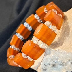   Borostyán karkötő 1,5 cm-es, antik ékszer modern formában