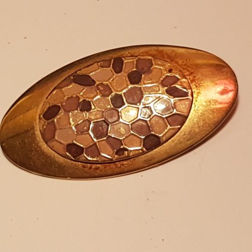 Aranyozott tűzzománc intarziás bross 4 cm-es.