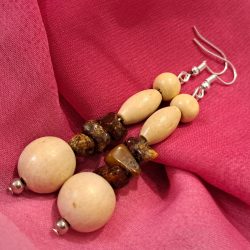   Tribál Borostyán-fa fülbevaló – kézműves, egyedi ékszer