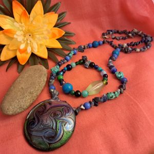 Szodalit és Muránói üveg nyaklánc + fülbevaló + karkötő  Nagy és látványos.